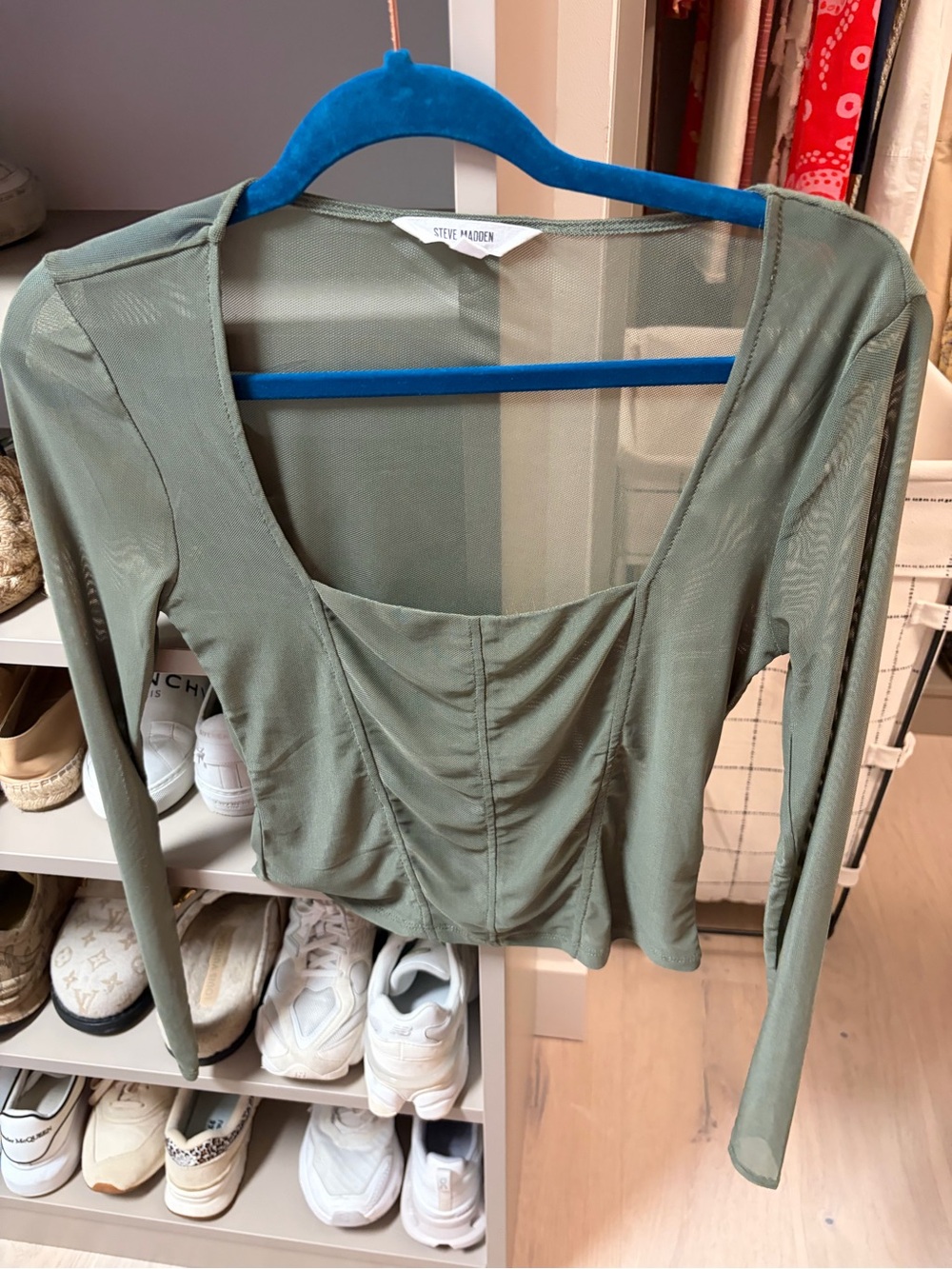 Steve Madden Olive Long-Sleeve Ruched Scoop Top